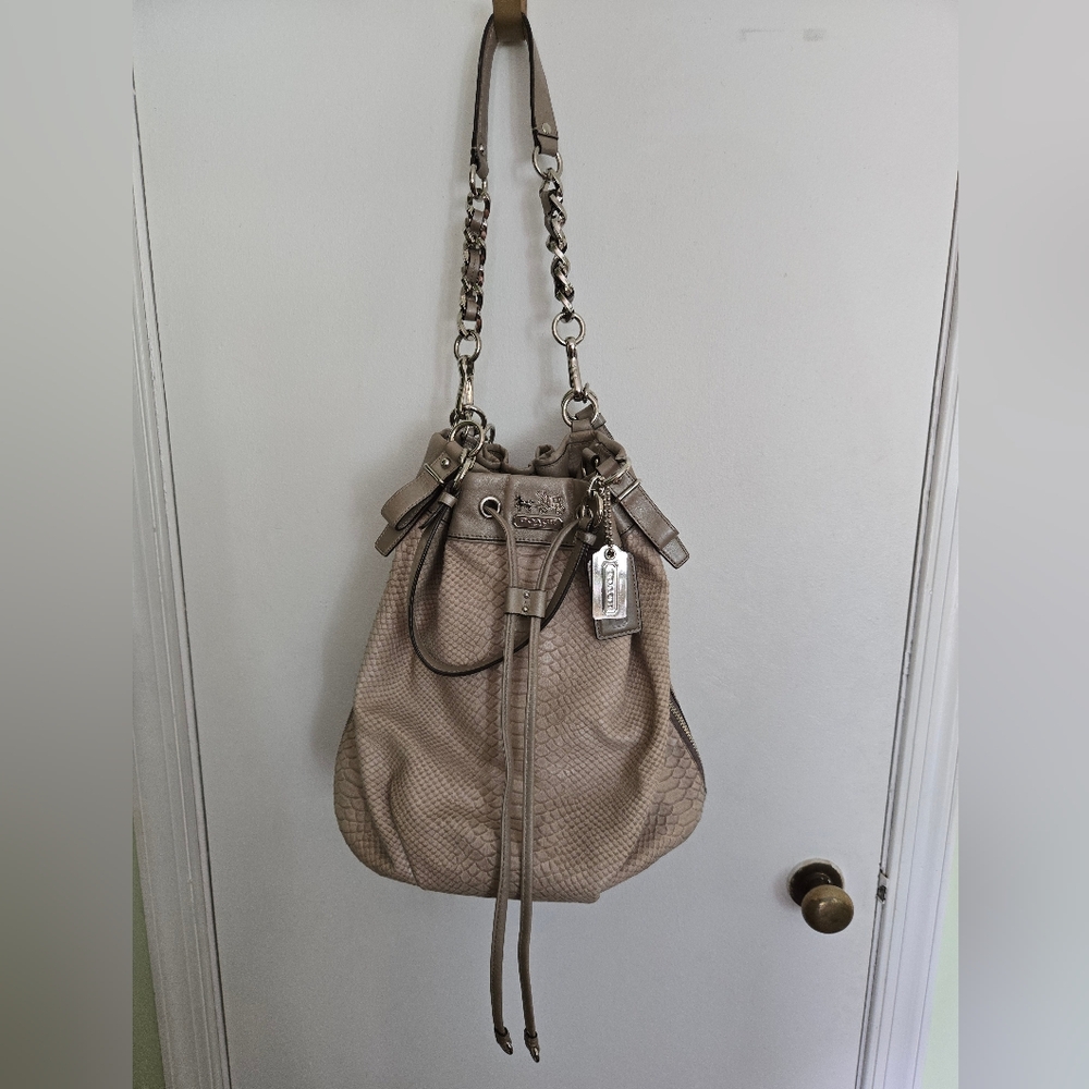 Coach Beige Leather Shoulder Bag